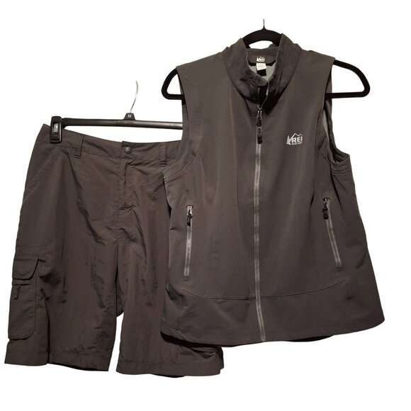 REI Co-Op Gray Womens Outdoor Vest & Cargo Shorts Set Size 10 Nylon/Polyester Bl - Picture 1 of 15